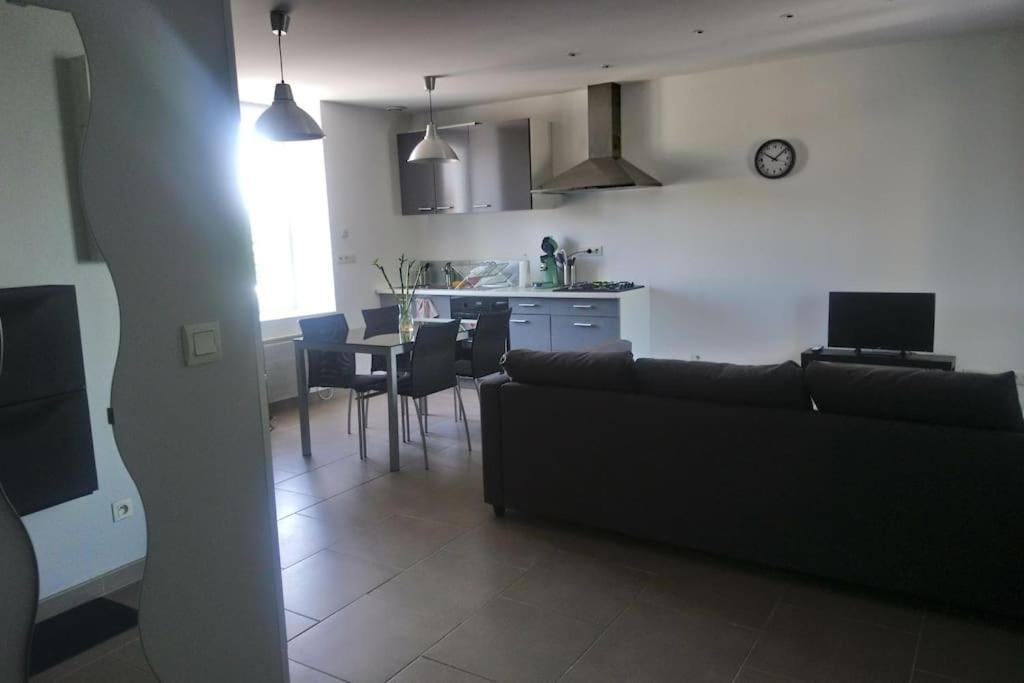 Appartement Bel Duplex Moderne A 9 Min De L'aeroport Janneyrias