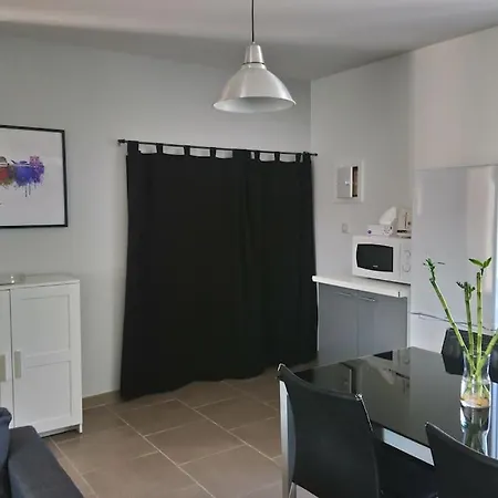 Bel Appart Duplex Moderne A 9 Min De L'Aeroport Janneyrias Exterior foto